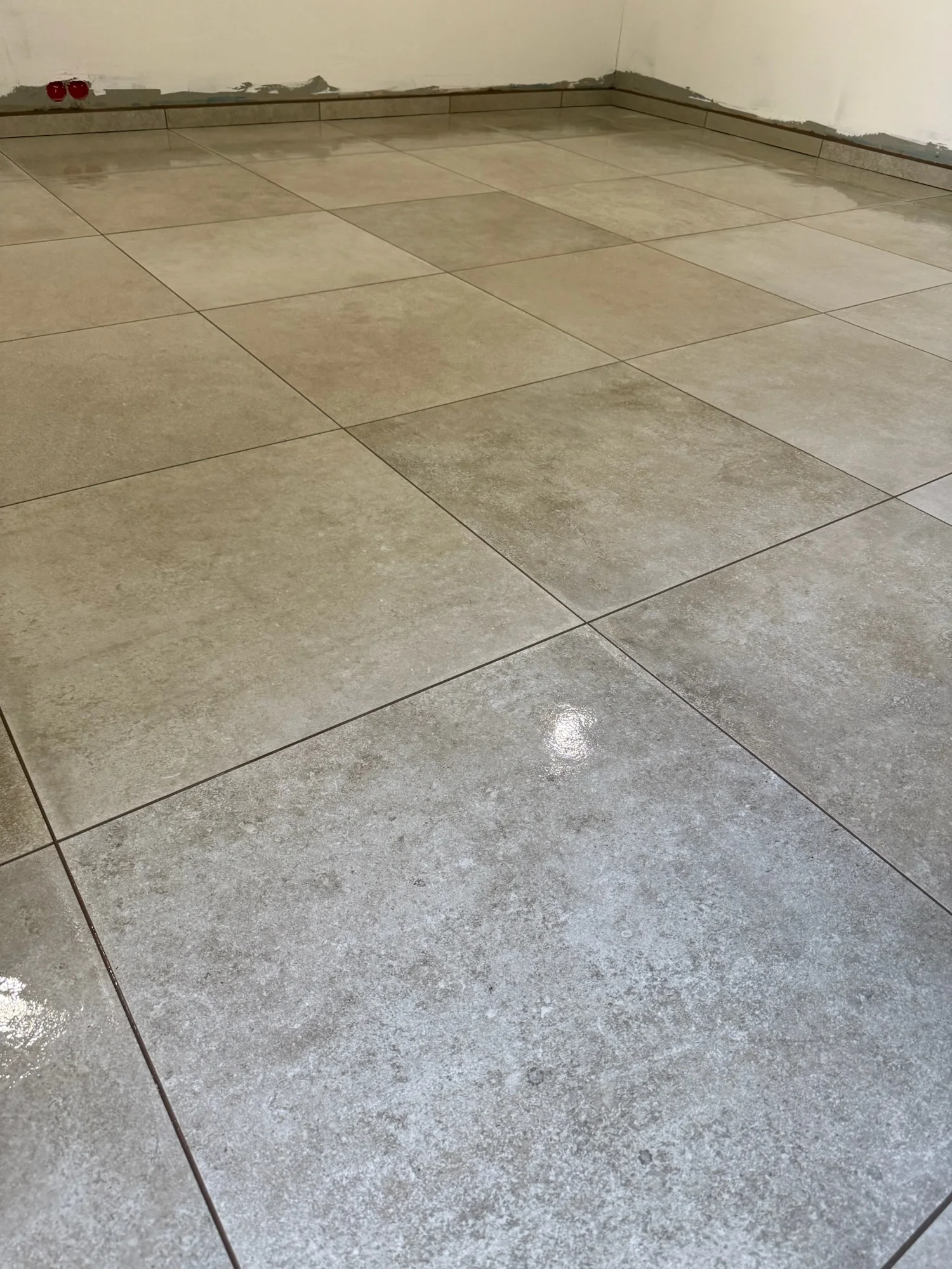 Zamárdi – tiling project, stone effects and fine details